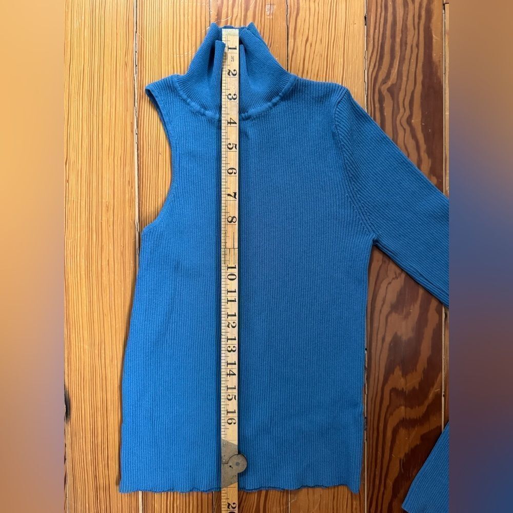 ZARA Turtleneck Top - Picture 3 of 4